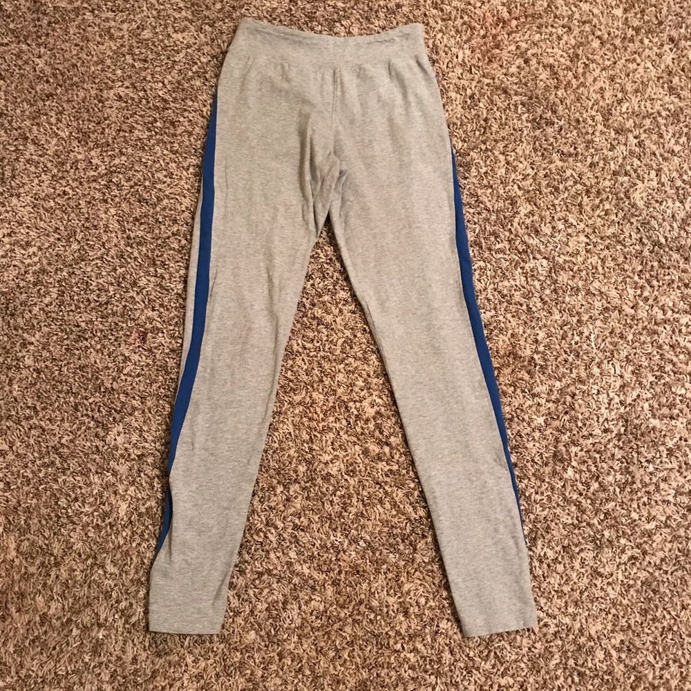 Grey leggings